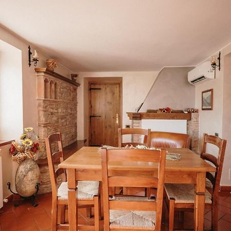 Lago Del Turano - La Taverna Con Cucina Open Space E Free Wi-Fi Ascrea Exterior photo