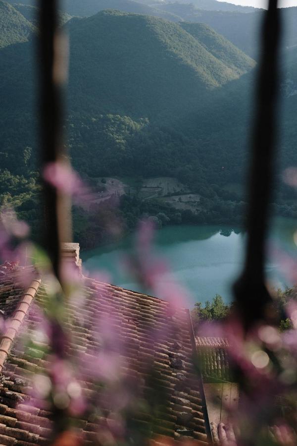 Lago Del Turano - La Taverna Con Cucina Open Space E Free Wi-Fi Ascrea Exterior photo