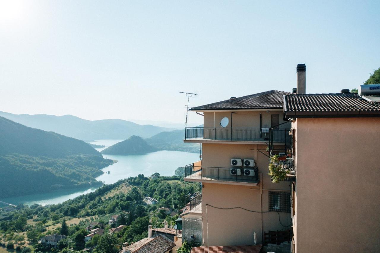 Lago Del Turano - La Taverna Con Cucina Open Space E Free Wi-Fi Ascrea Exterior photo